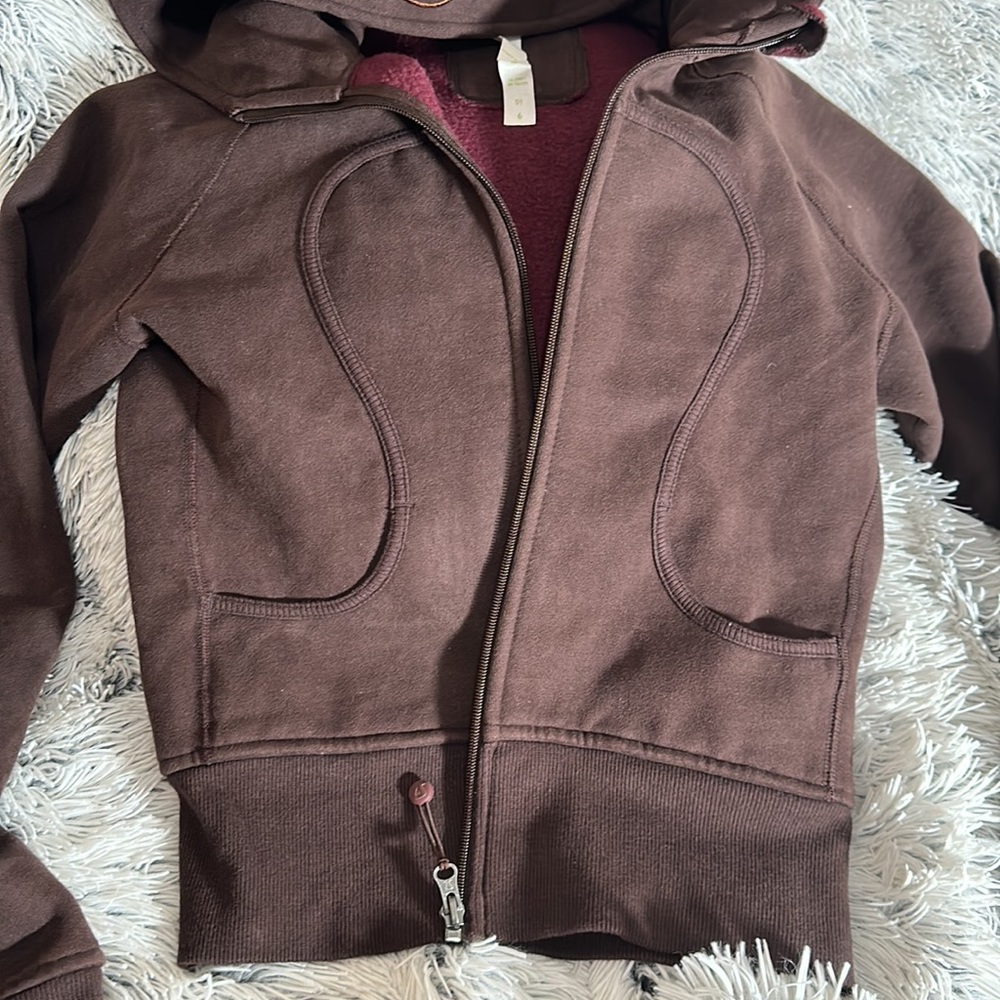 Lululemon New Scuba Hoodie Beautiful Chocolate Color Size 6 - Picture 7 of 14